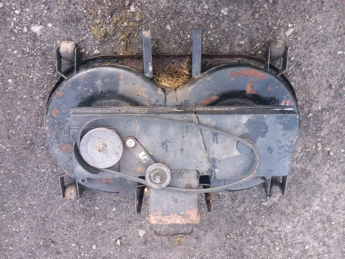 AGS/LAWNBOSS 40inch deck for sale - Image 3