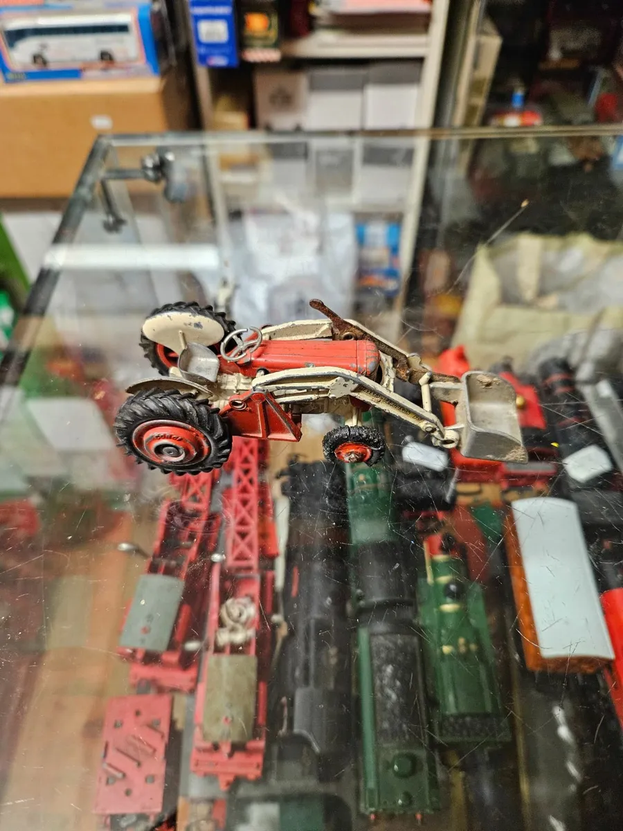 Corgi Massey Ferguson Tractor - Image 2