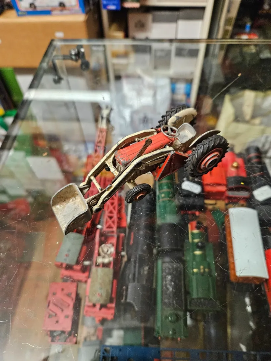 Corgi Massey Ferguson Tractor - Image 4