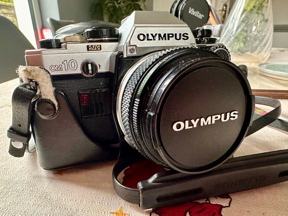 Olympus OM 10 Camera - Image 2