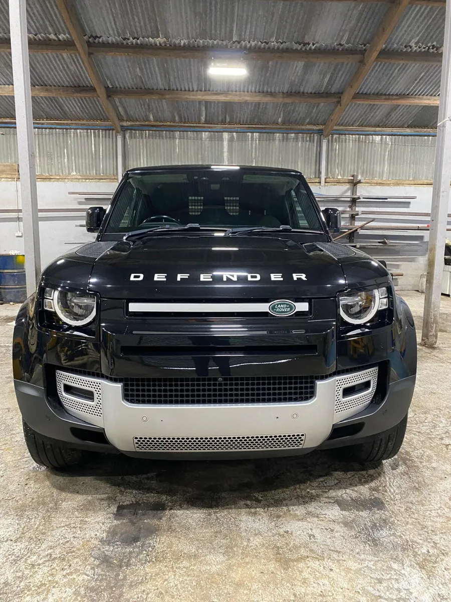 2021 Landrover Defender 90 Hardtop Commercial - Image 2