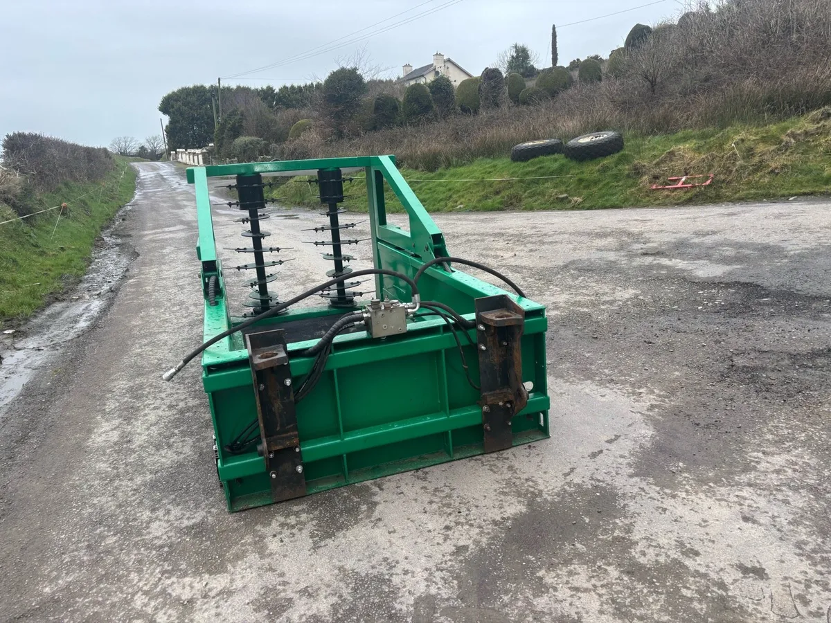 Spread A Bale - Image 3