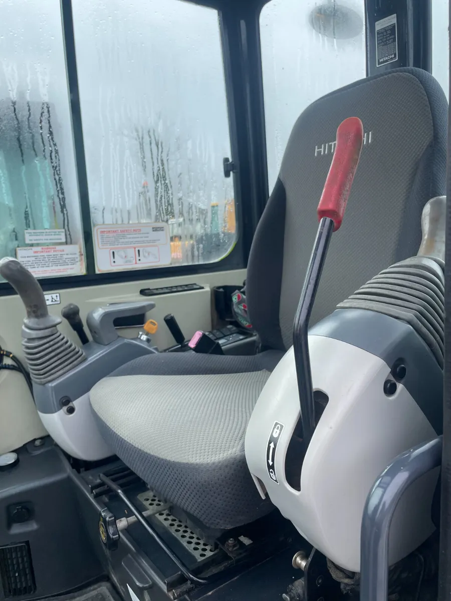 Hitachi ZX29U-3 Excavator - Image 4