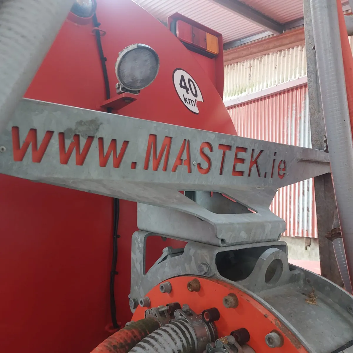 Hi Spec 2300 Gallon Slurry Tank with Dribble Bar - Image 3