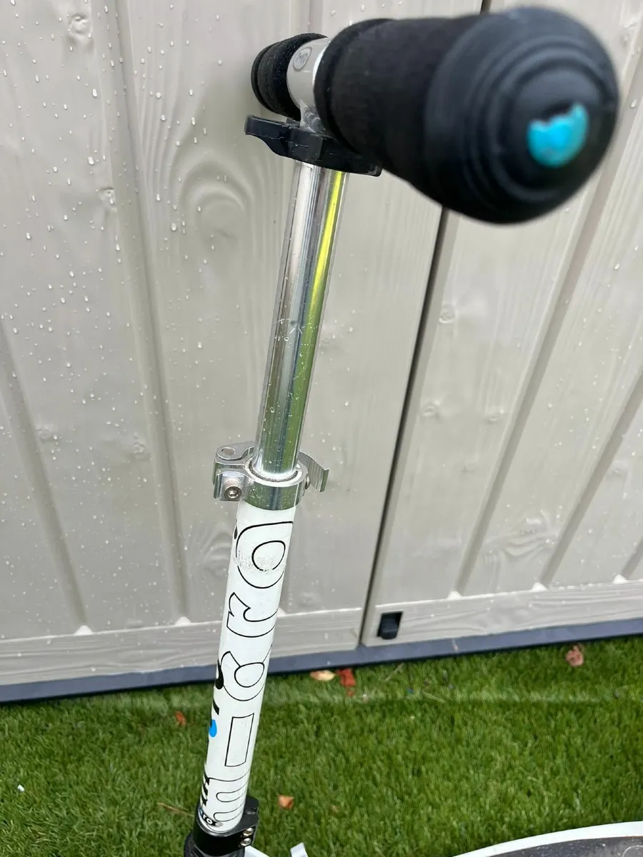 Adult Micro scooter. - Image 2