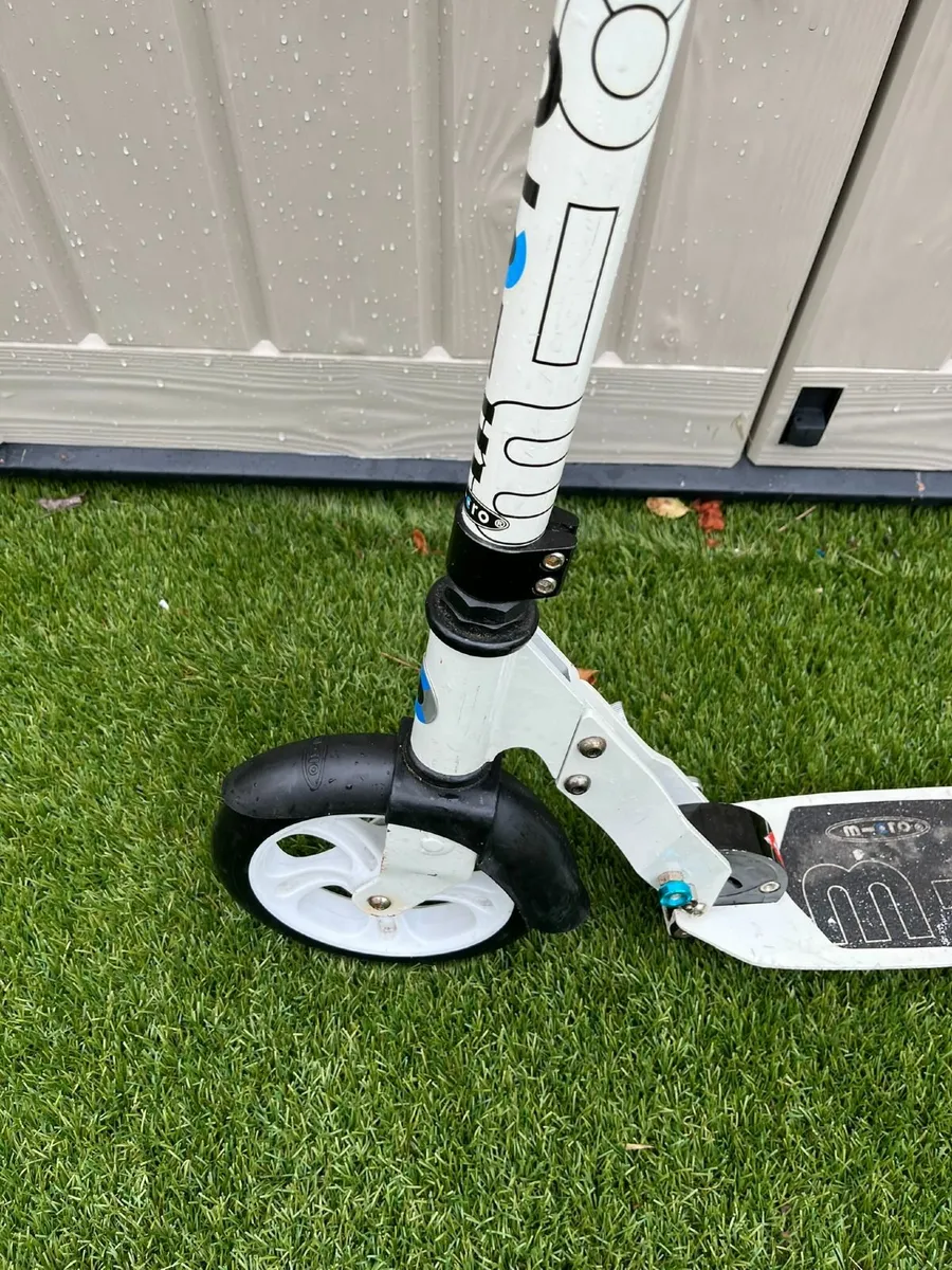 Adult Micro scooter. - Image 3
