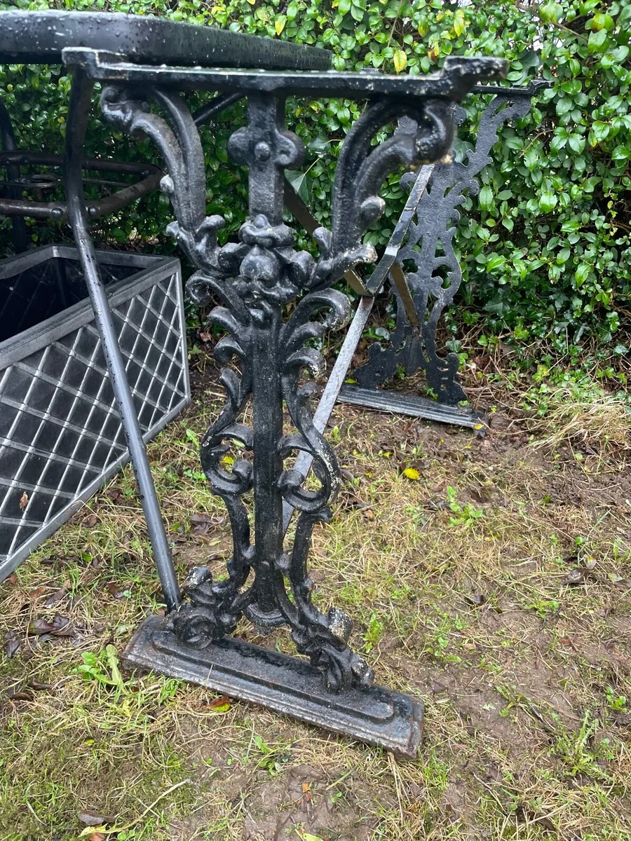 Cast iron heavy table base - Image 4