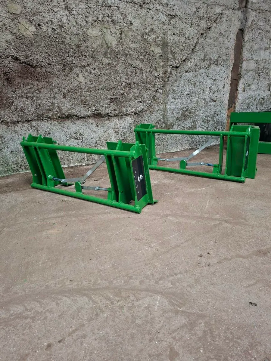 Pinnacle Fabrication Skid Steer Loader Adaptor - Image 3