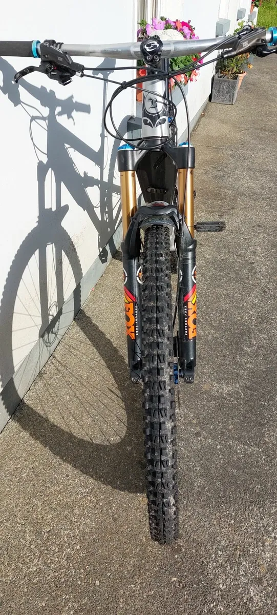 Full Suspension Banshee Prime Mountain Bike - Image 2