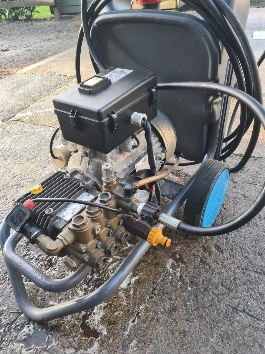 Pressure washer - Image 3