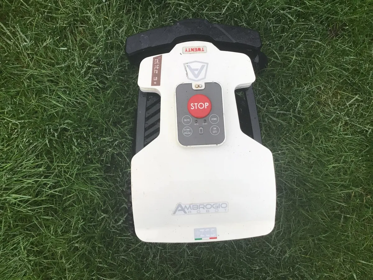 Ambrogio robot lawnmower - Image 3