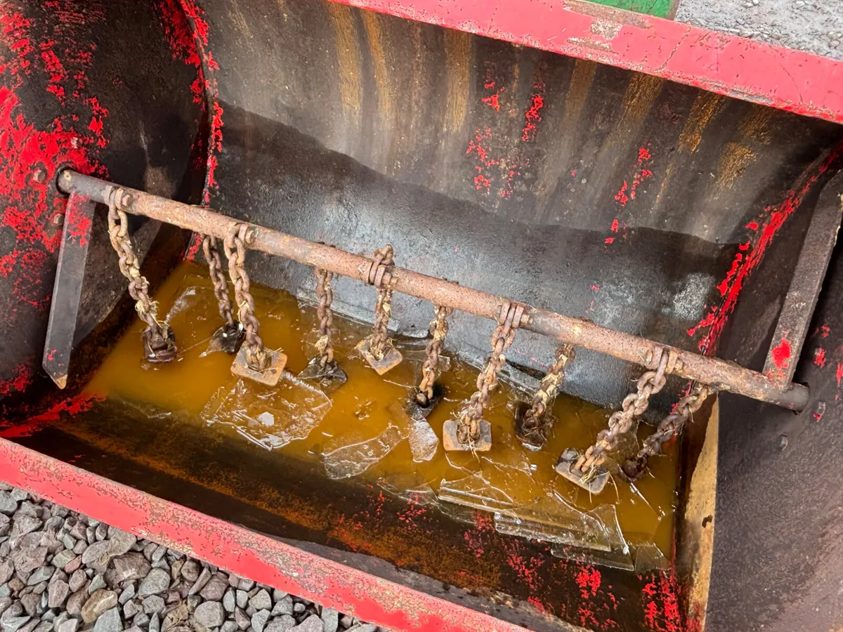 Nugent mini muck spreader - Image 4