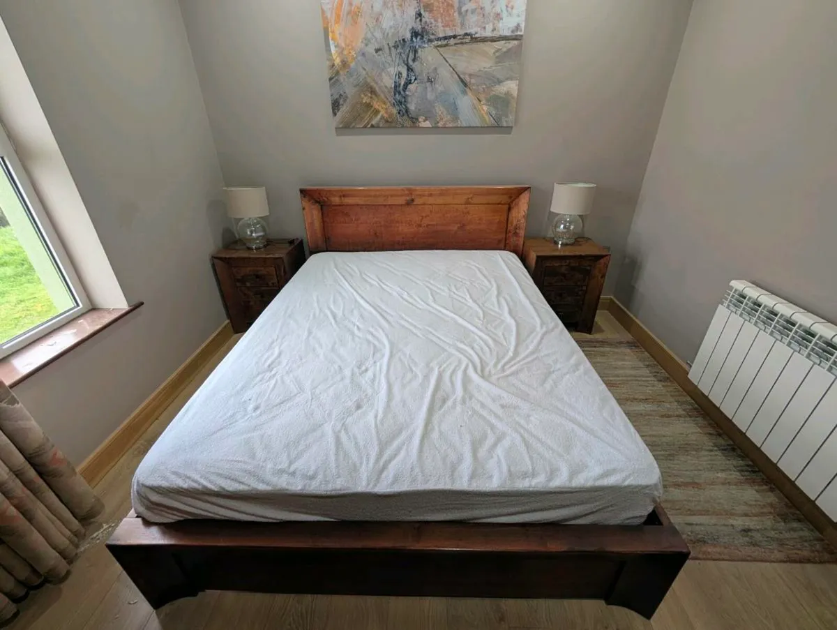 Bedroom set - Image 1