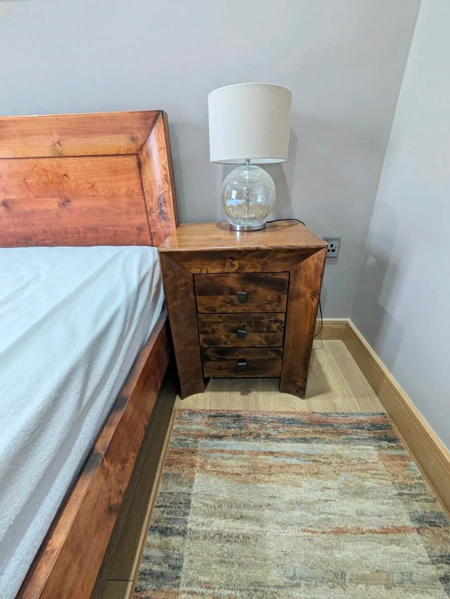 Bedroom set - Image 2