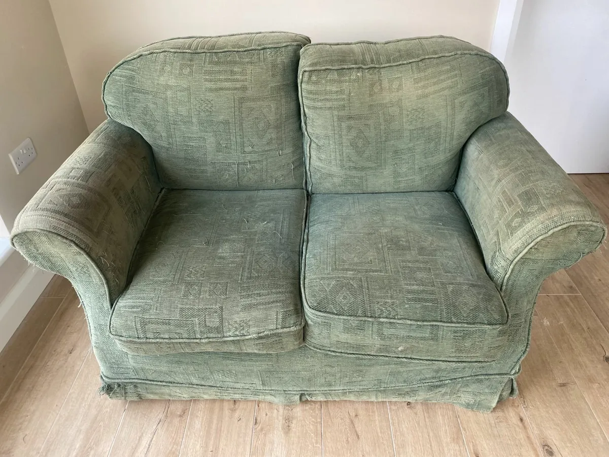 Three piece suite - Image 2