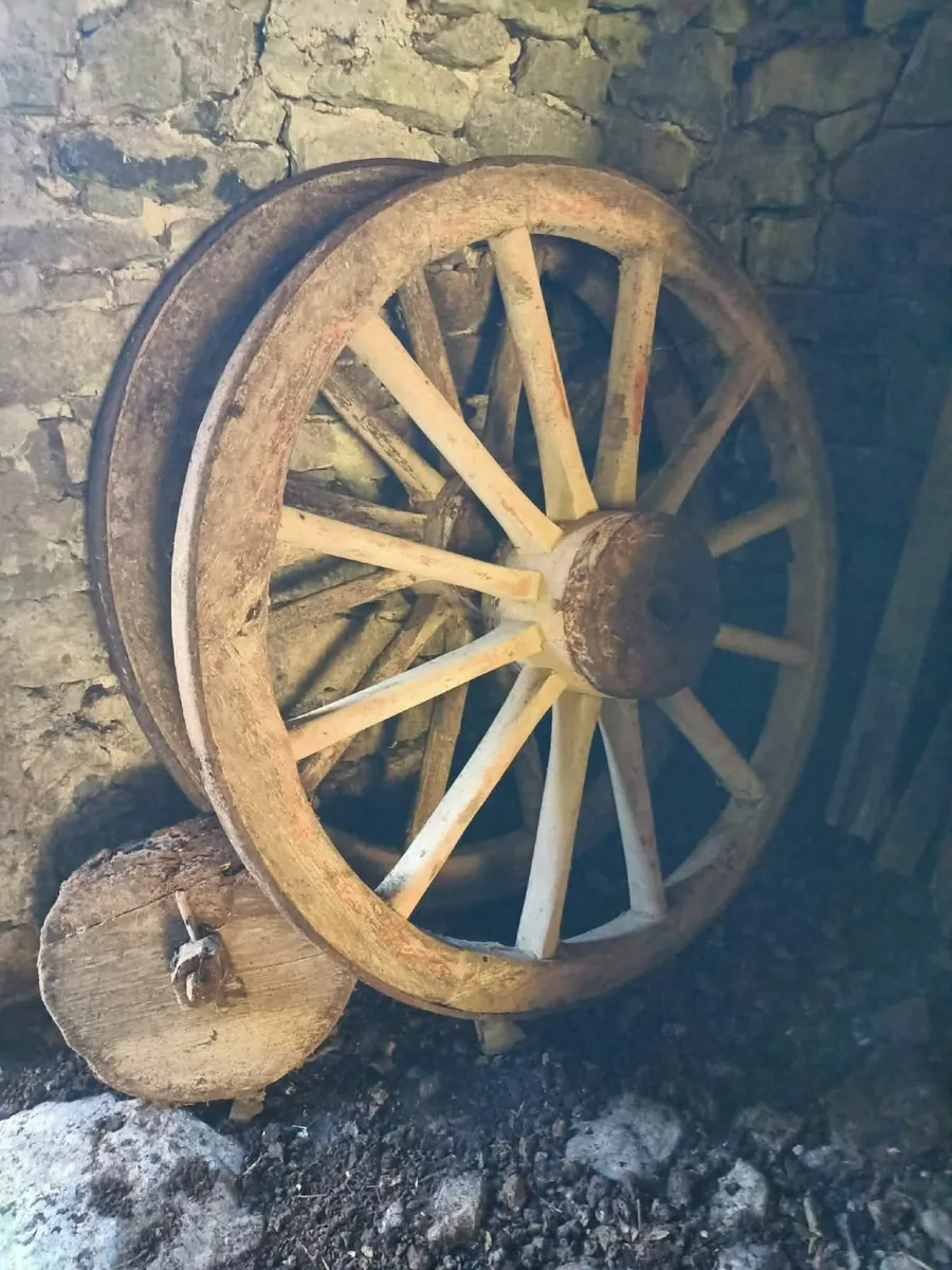 Old cart wooden - Image 3