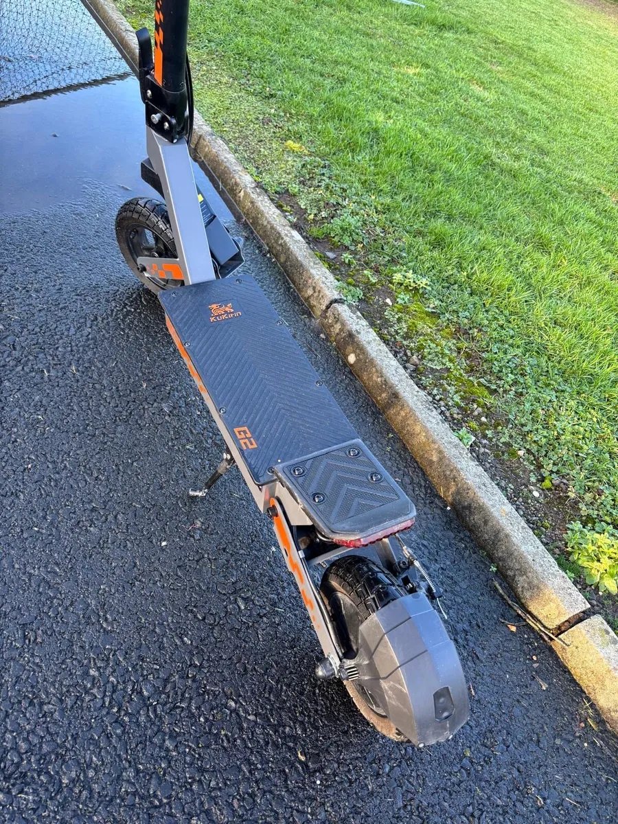 Electric scooter - Image 2