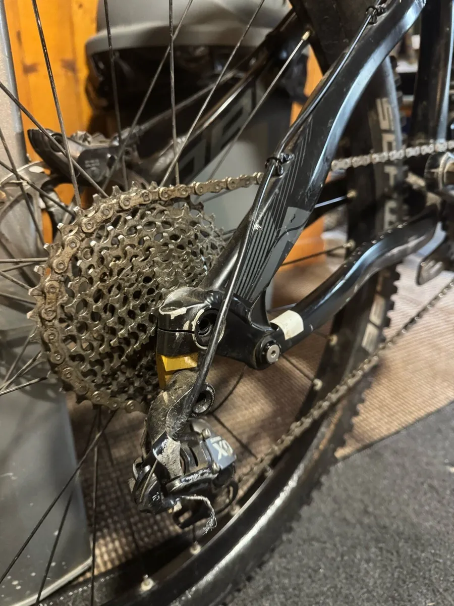 Downhill bike - Image 2