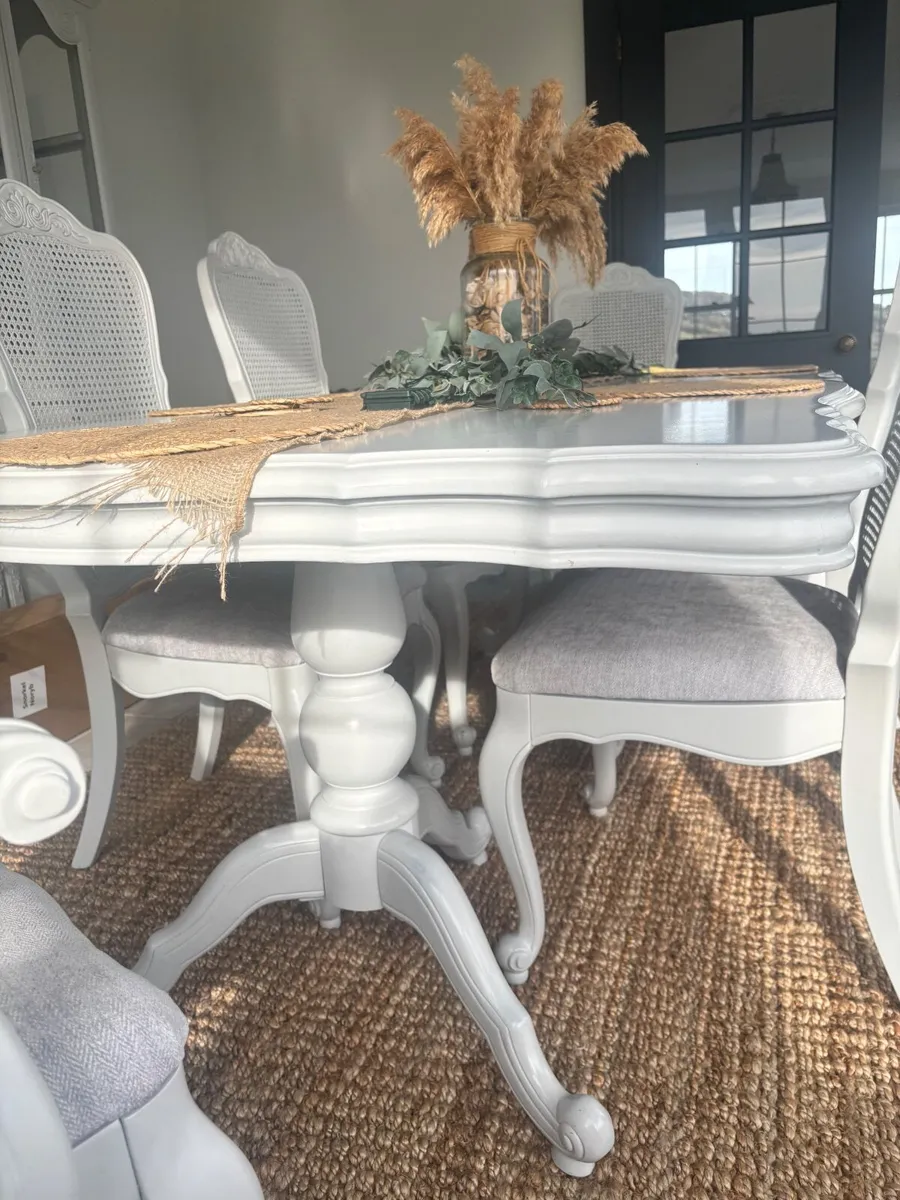 Dining table and chairs - Image 2