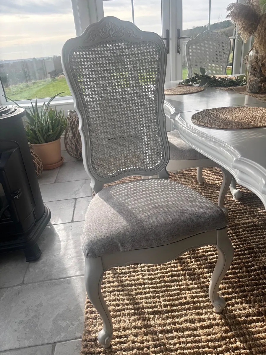 Dining table and chairs - Image 4