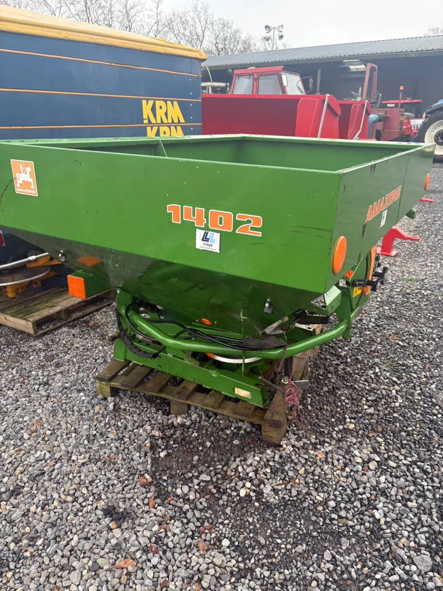 Amazone Fertiliser Spreader - Image 2