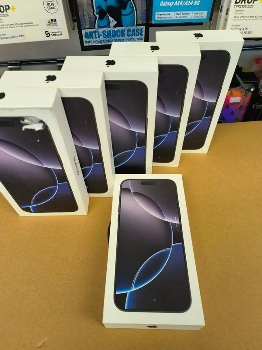 Apple iPhone 16 Pro Max , Black, 256GB, Factory Unlocked (Its Original Battery Life 100%), Little or Never Used - Image 1