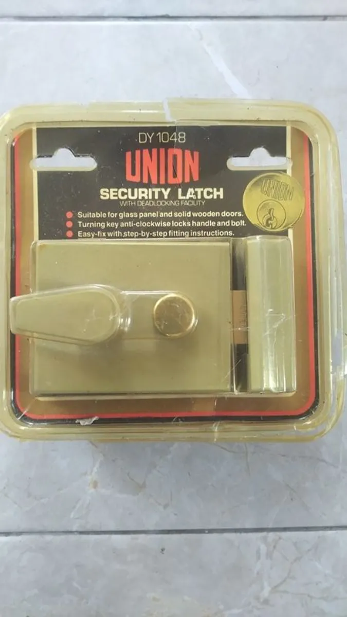 security latch - Image 1