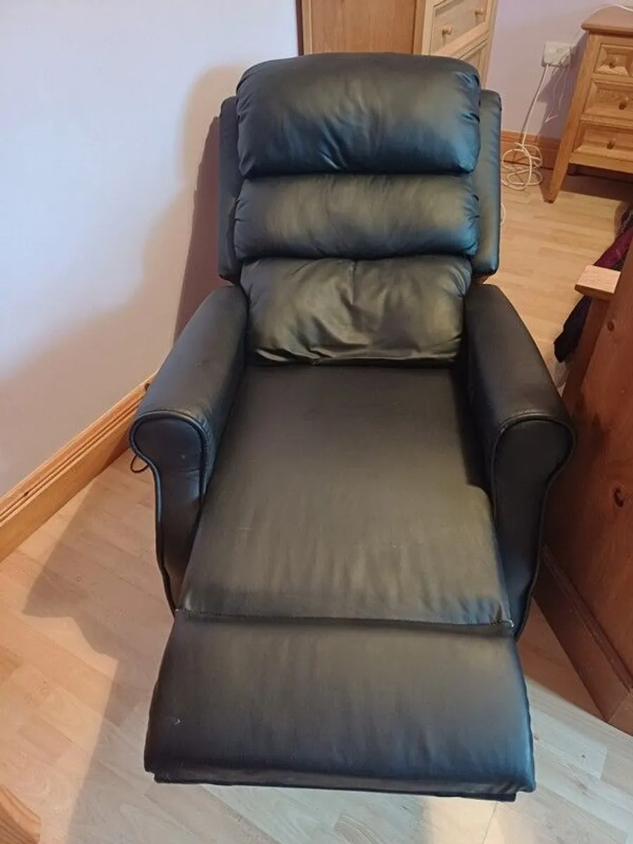 orthopaedic recliner chair - Image 2