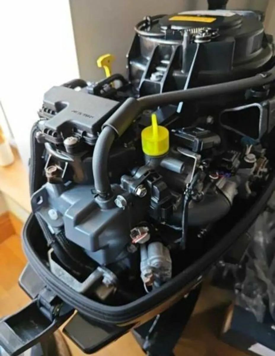 Suzuki 20hp Outboard Engine - Image 3