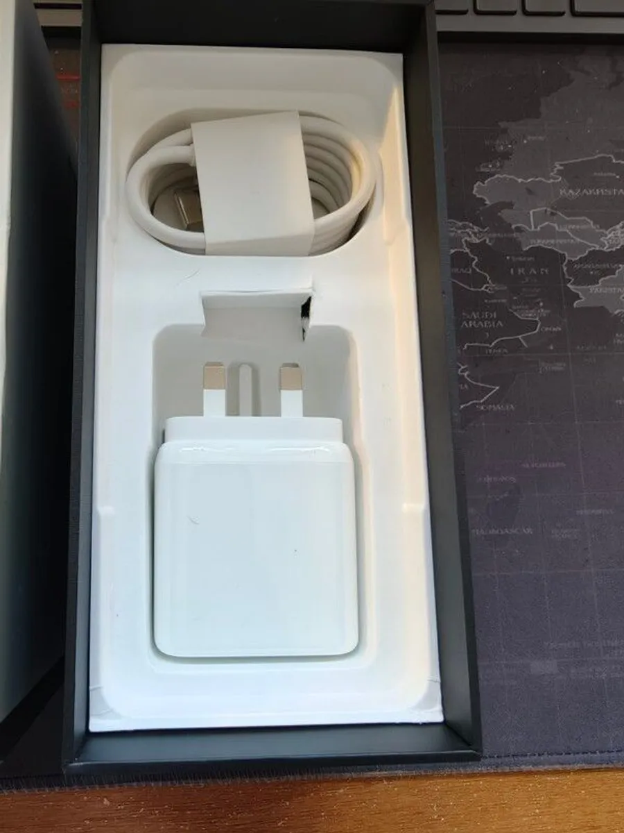 Blue Oppo Find X3 Pro 5g 12gb Ram 256 Memory - Image 4