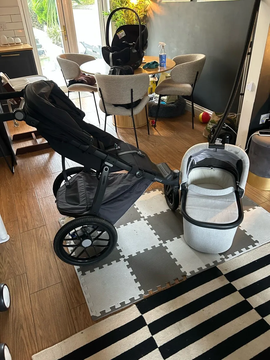 Uppababy Ridge Travel System - Image 1