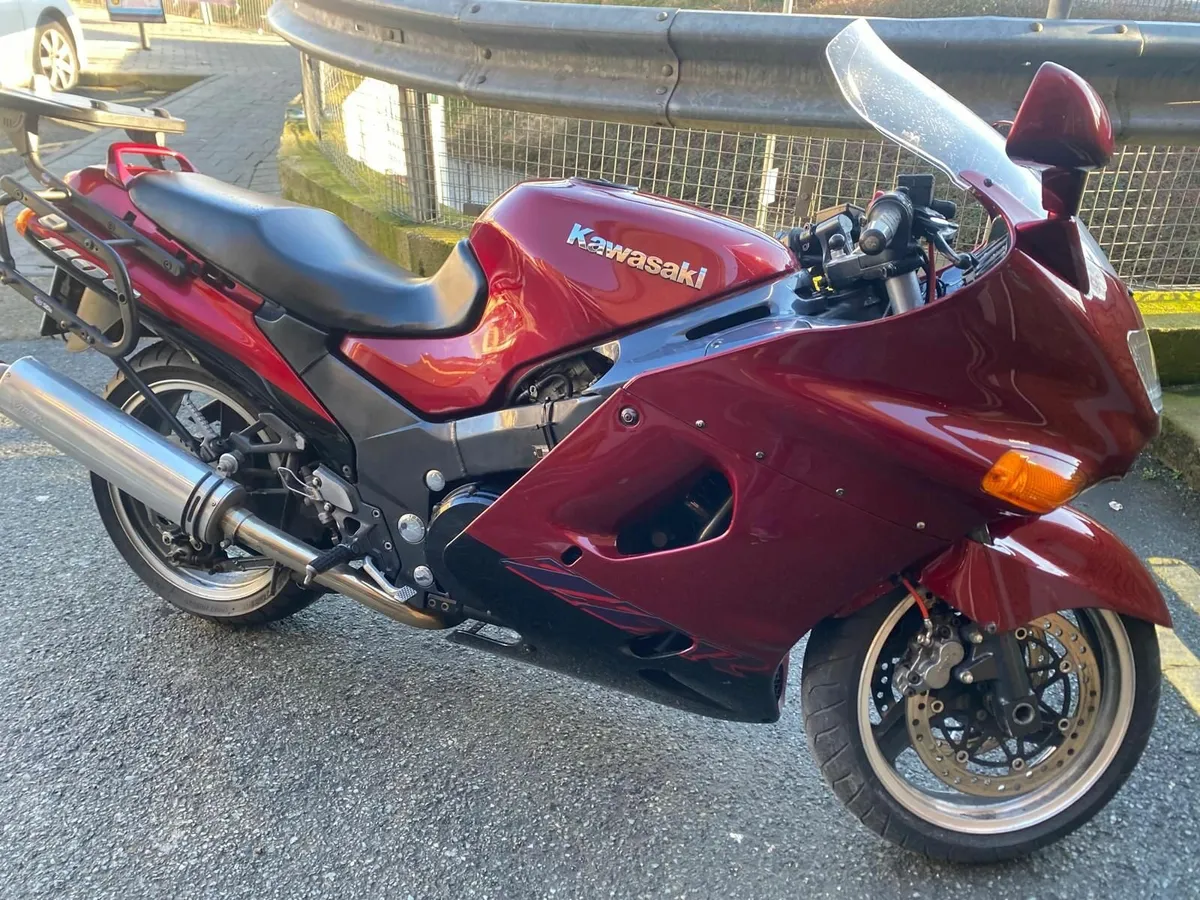 Kawasaki ZZR 1100 - Image 1