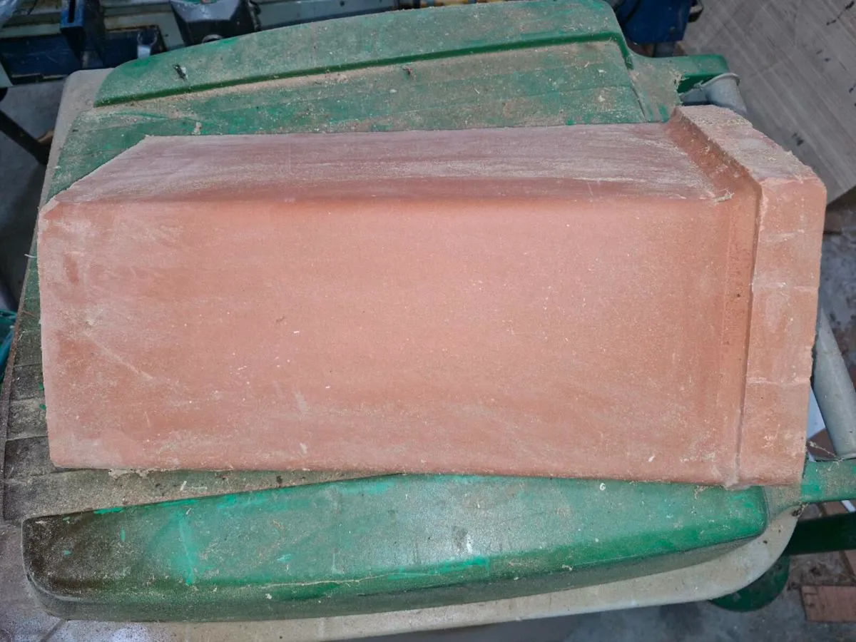 Terracotta clay Ridges - Image 2