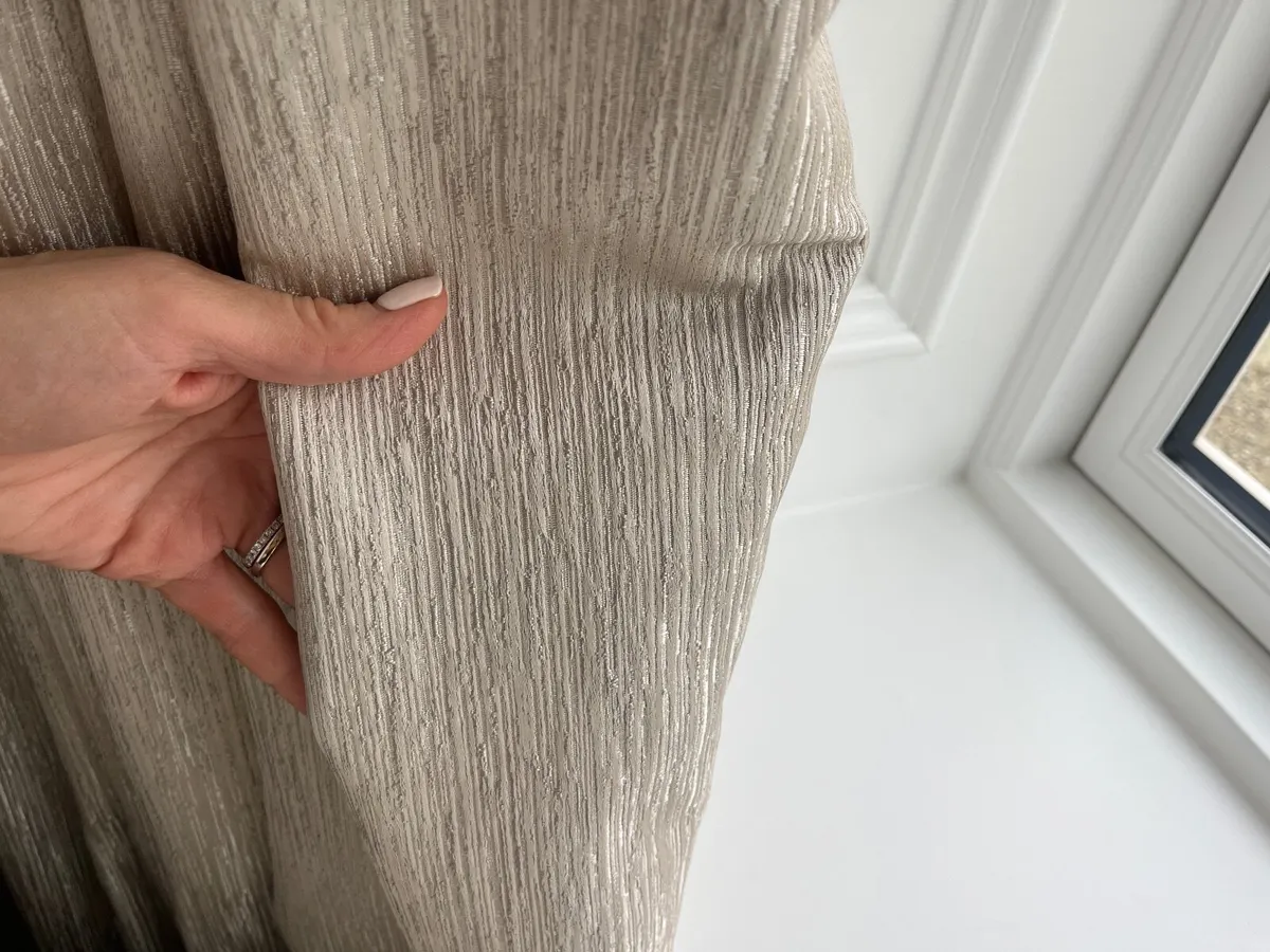 Curtain material - Image 2