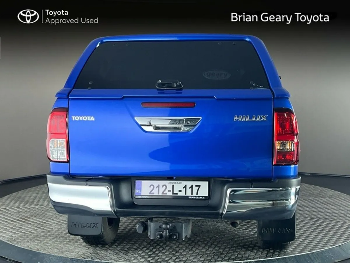 Toyota Hilux 2.4 DOUBLE CAB SR5 - Image 4