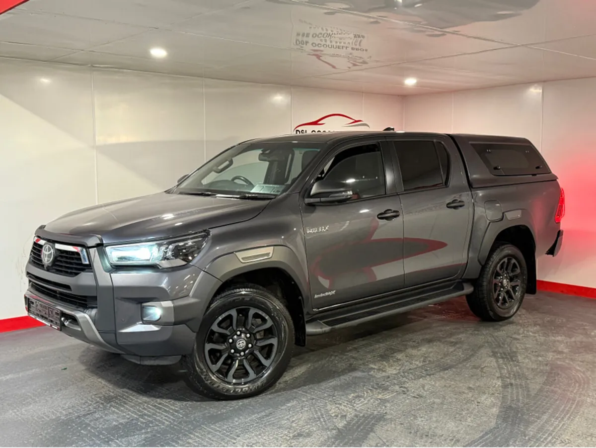 Toyota Hilux INVINCIB X D-4D 4WD INVINCIBLE DCB - Image 2