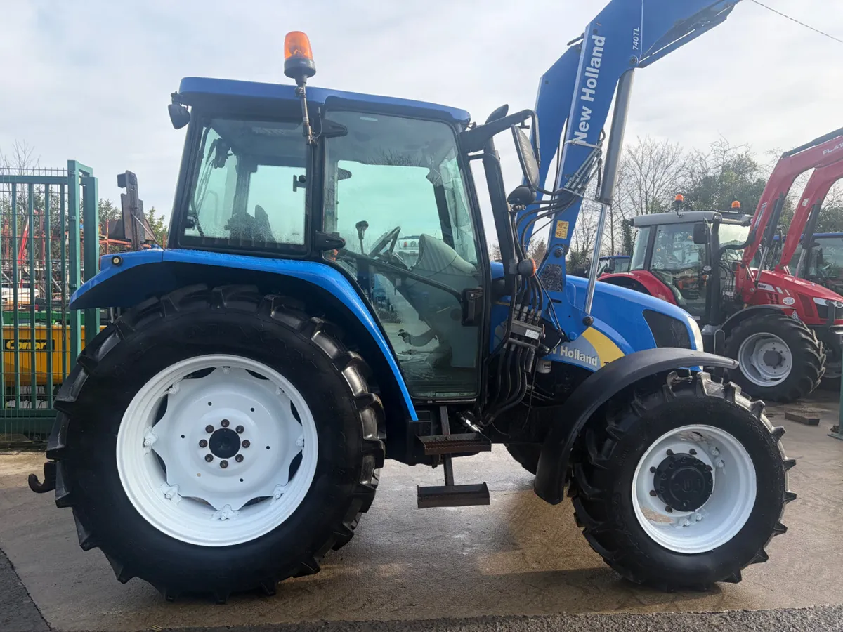 New Holland T5050 - Image 4