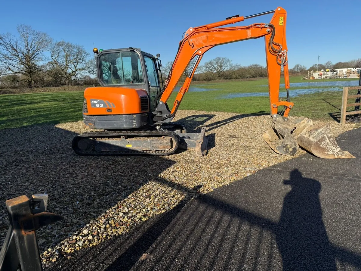 Doosan DX63 Excavator - Image 3