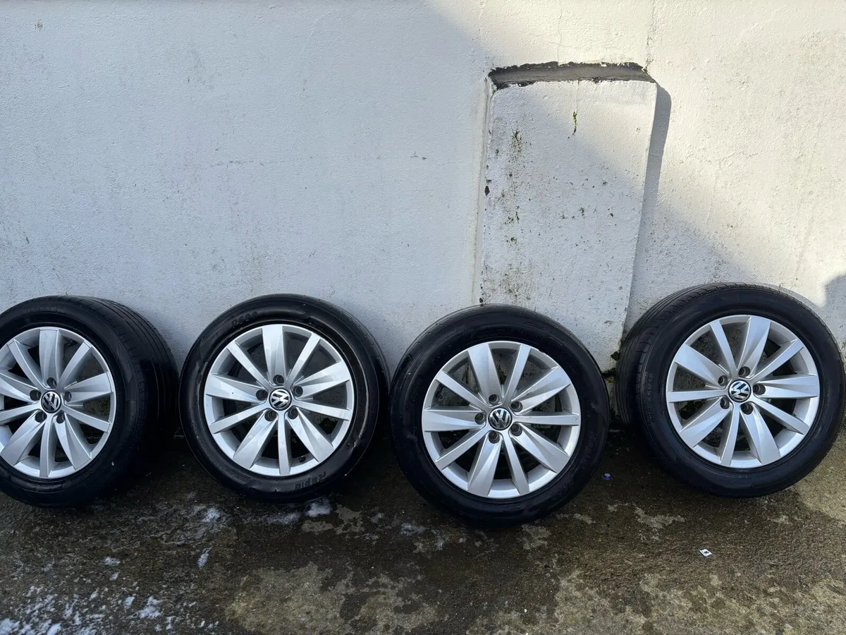 Volkswagen alloys and tyres - Image 1