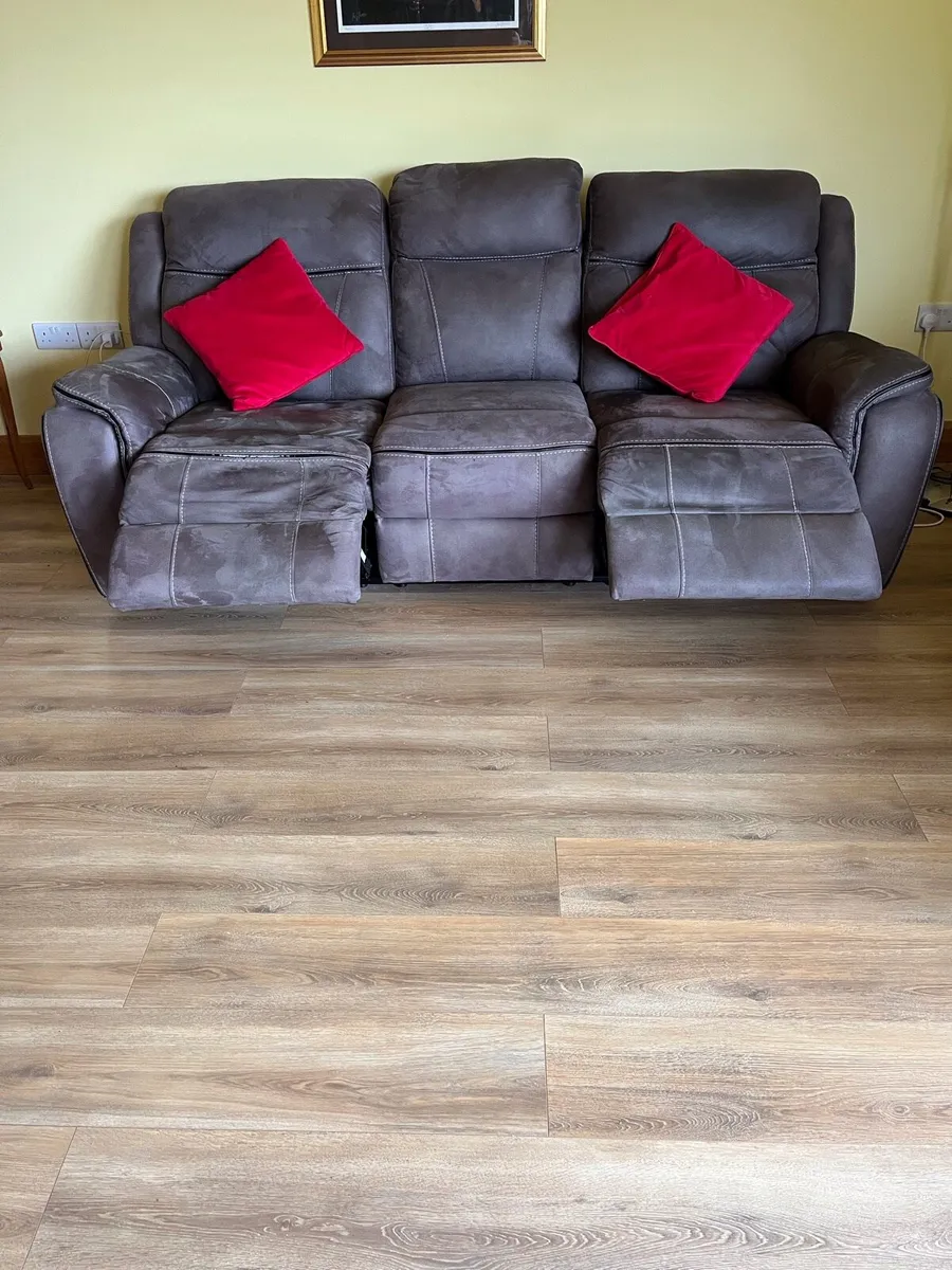 3 Seater Electric Reclining Sofa - Image 3