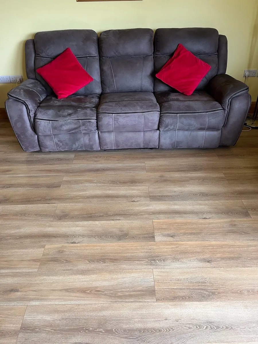 3 Seater Electric Reclining Sofa - Image 2