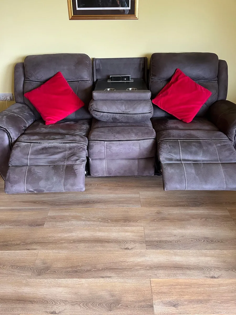 3 Seater Electric Reclining Sofa - Image 4