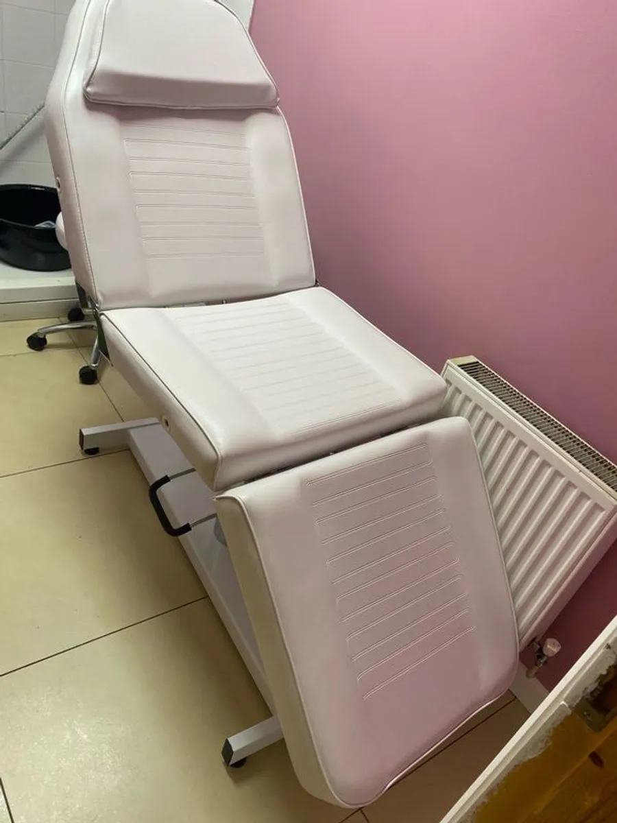 Beauty Bed / couch / chair - Image 4