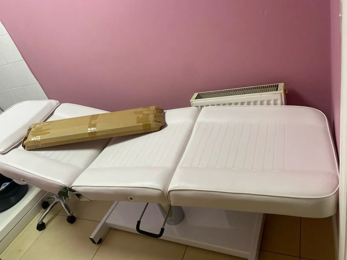 Beauty Bed / couch / chair - Image 2