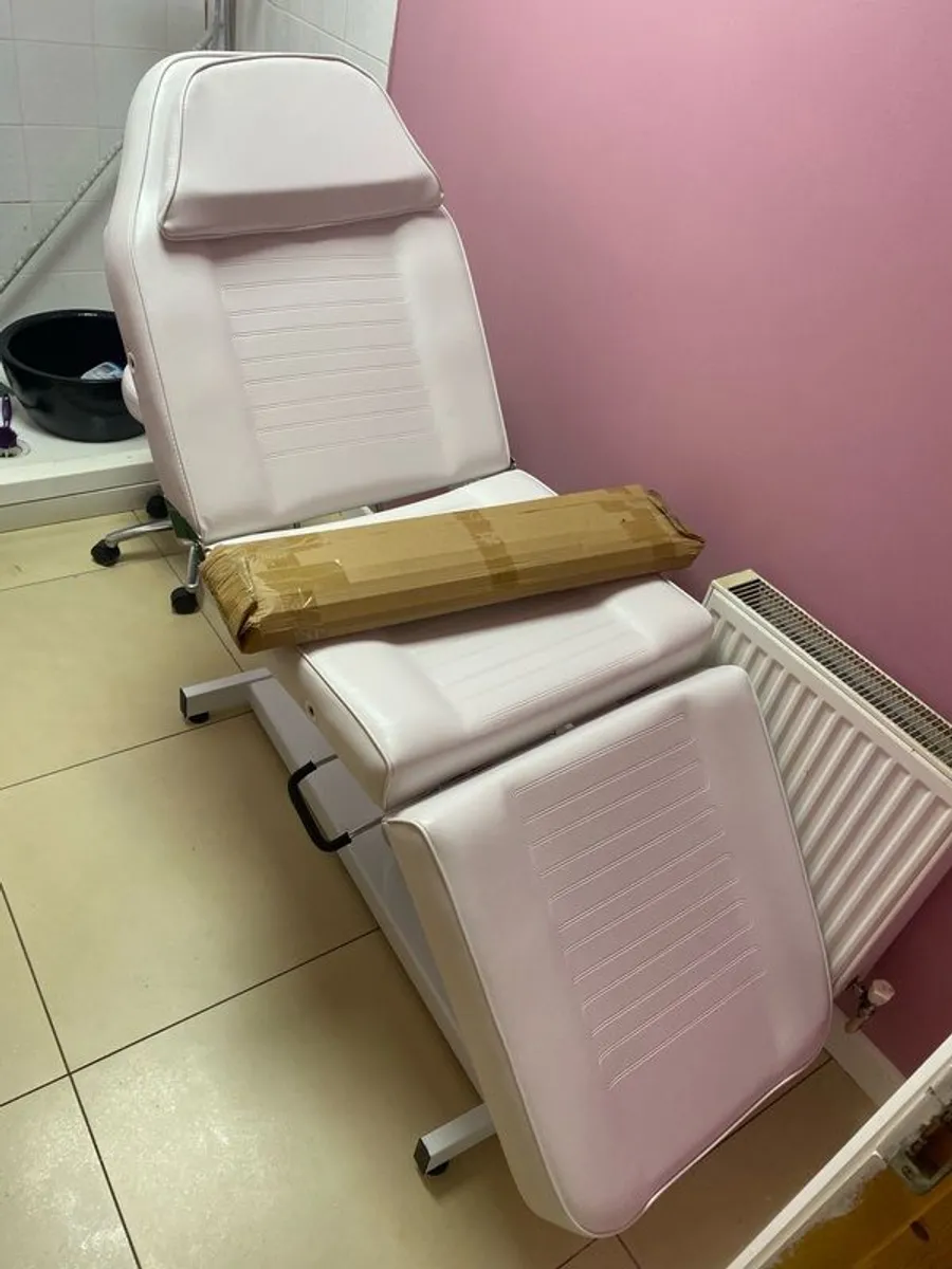 Beauty Bed / couch / chair - Image 3