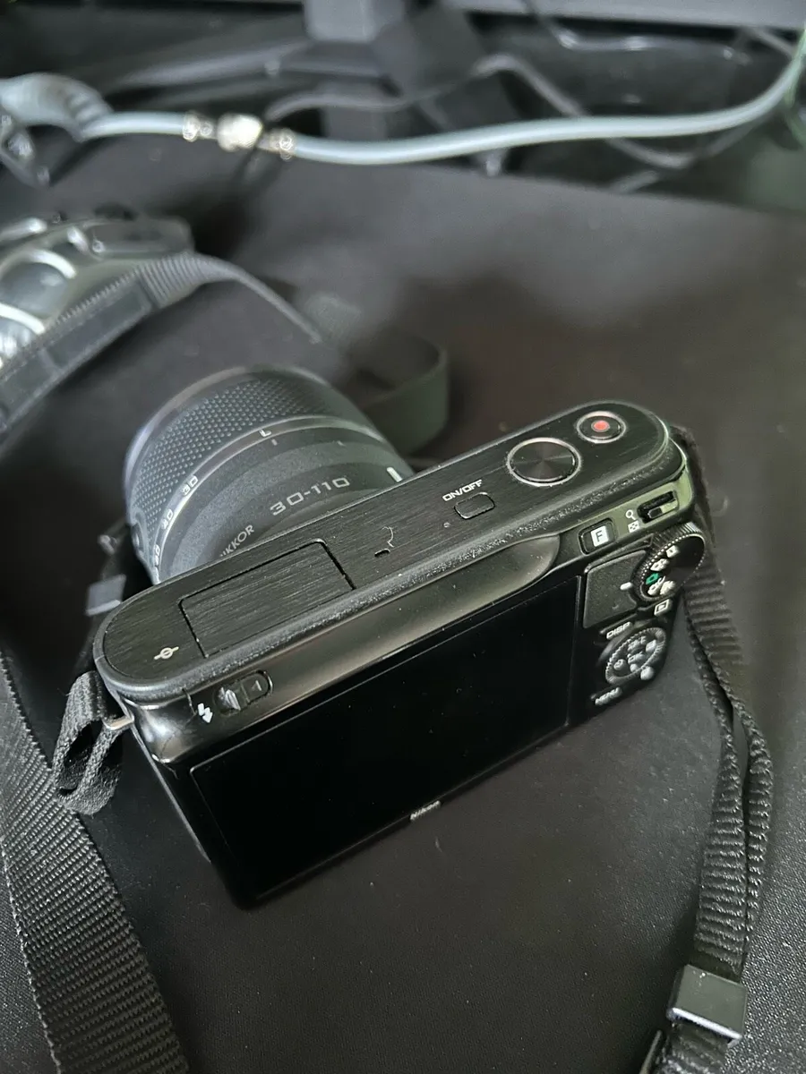 Nikon cameras - Image 3