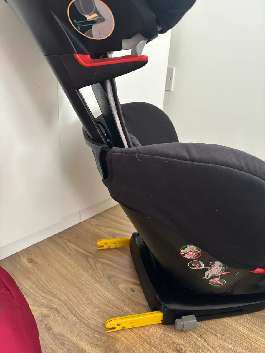 Car seat - Image 2