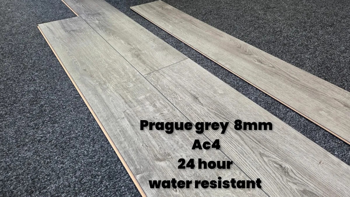 8mm laminated click flooring prague - Image 1
