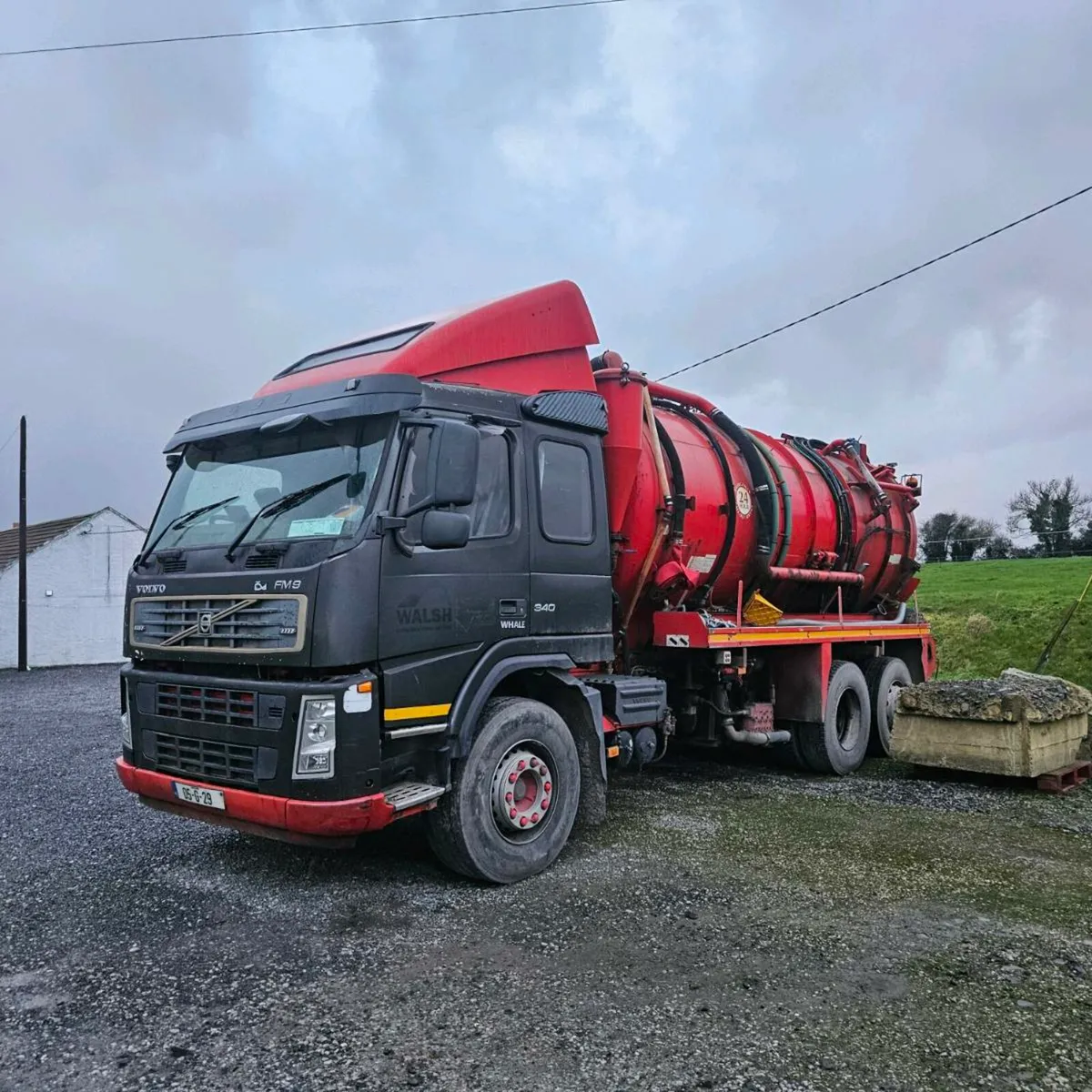 Volvo Whale Jet Vac Tanker - Image 2