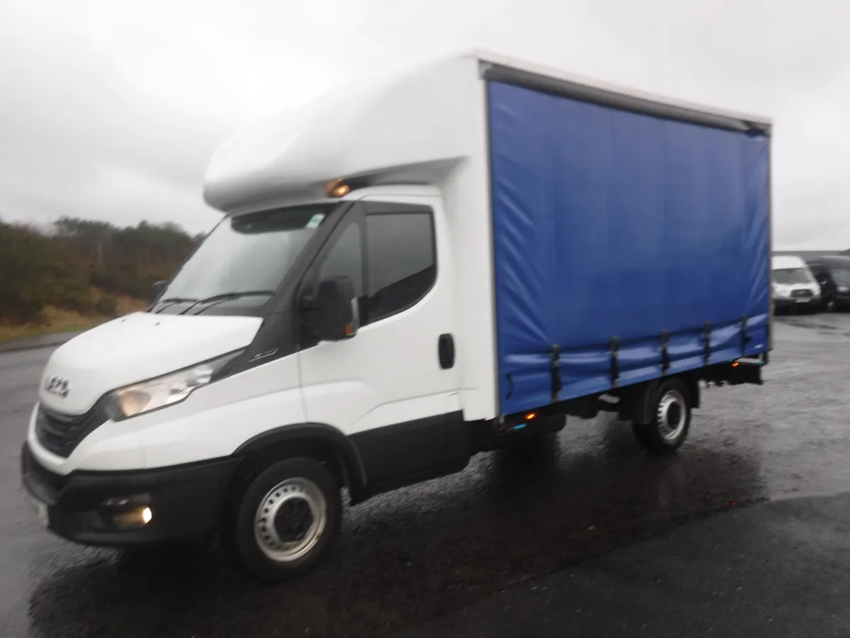 Iveco Daily 2023 12ft 10" Luton curtainsider . - Image 3